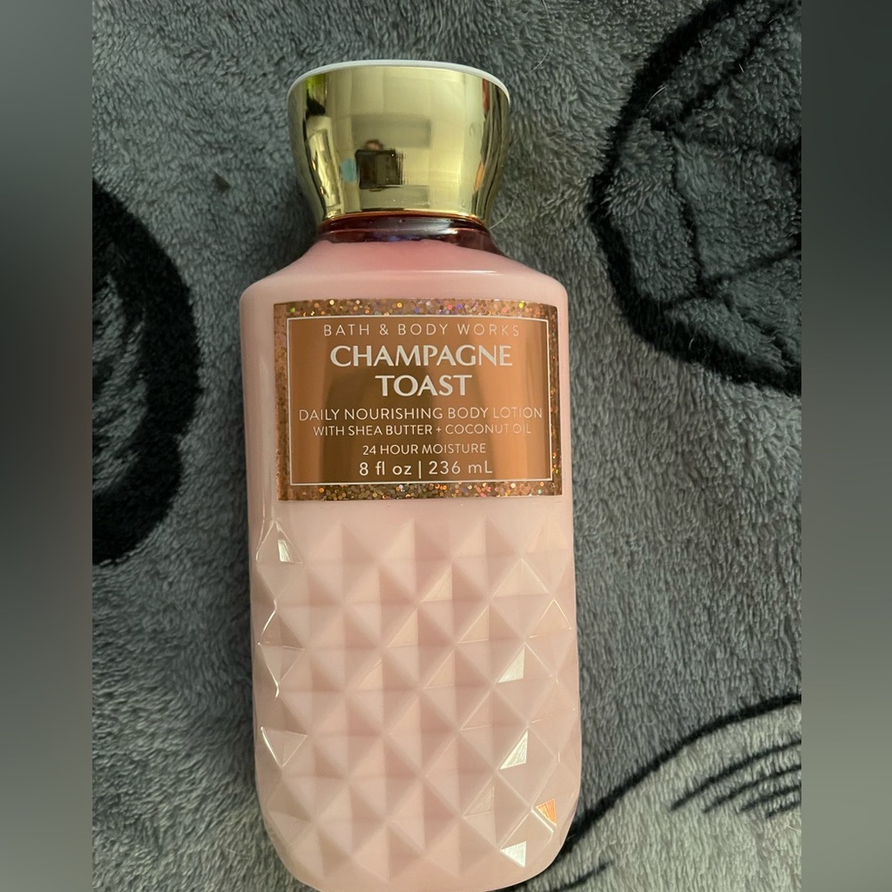 Bath and body works champagne toast body lotion
